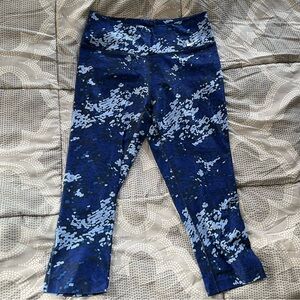 Nike Women's Blue and White Patterned Leggings
